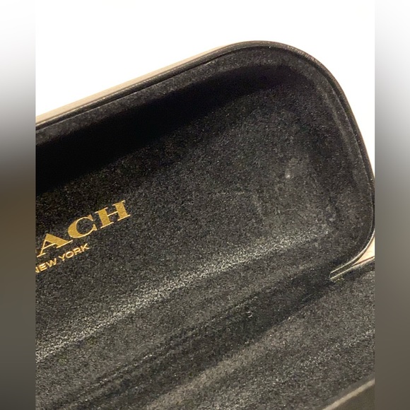 Coach hard case for eyeglasses or sunglasses. - Picture 6 of 11